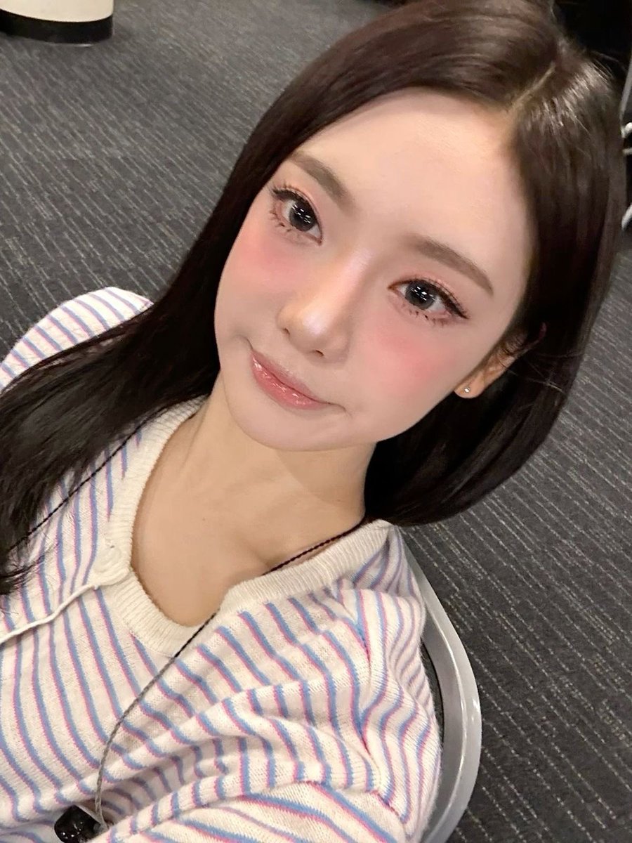 lovening_17's tweet photo. 말랑콩떡 물복이잖아…// https://t.co/0QfIQqOAql