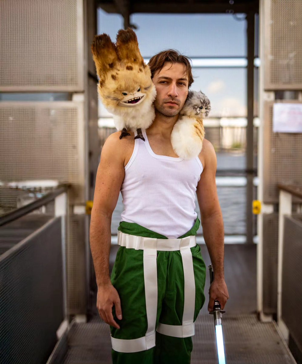 Chaptersofches's tweet photo. Hyped for Ahsoka season 2 in just a few months!!
Here's my S2 inspired flight suit Ezra Bridger cosplay with a Loth cat and Loth kitten photos by Robert Stevenson at MCMMay 2025.
Comission slots open for cats/kittens now
#Ahsoka #ahsokaseries #ezrabridger #starwarsrebels #lothcat https://t.co/QqgeeMh6Es