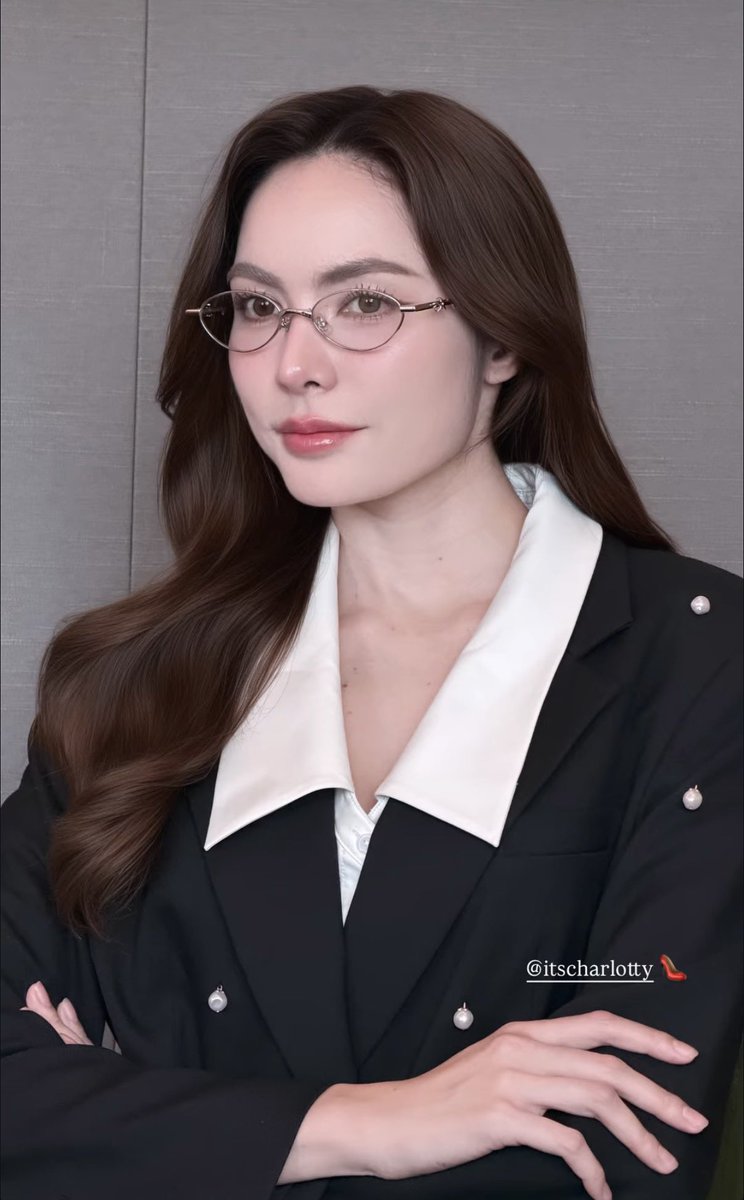 mmimntxx's tweet photo. เนิร์ดมานี่หน่อย  🤓🫳🏻
#ชาล็อตออสติน #CharlotteAustin https://t.co/lsNFn7U0Vd