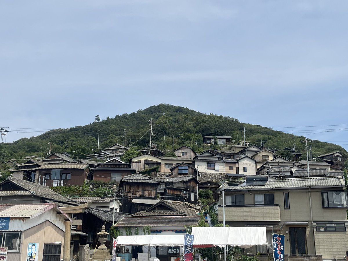 DCisLIFE's tweet photo. 夏が終わって手を振って別れる
「来年もきっと遊ぼうね」叫ぶ一瞬に
笑顔に涙浮かべていた

本当にその通りになった初めての鳥白島
絶対また来年も遊ぼうね
ありがとうございましたーーー！！！

#サマポケ https://t.co/SRON1qa9kb