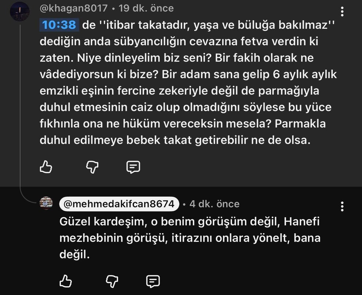 ismailyildizm's tweet photo. Altay Cem Meriç: Çocuk ile ilişkiye girilmez. 

Mehmet Akif Can: Bence de çocuk ile ilişkiye girilmez ama ACM haksız.

Mehmet Akif Can'ı kaldır yerine istediğini koy... Enes'i, Yahya'sı... Hepsi kendilerinin bunu kabul etmediklerini söylüyorlar ama Hanefi alimleri böyle demişler diye Altay Cem Meriç'i "yok etmeye" çalışıyorlar.

Anlamıyorum hepinizin hem fikir olduğu konuda Hanifi alimleri yanılmış olmuyor mu?

Oğlum o alimlerin çoğu sizin kadar ilme ve imkâna sahip değildi. Siz daha çok kitap bilgi belge görüyorsunuz.

O zamanın alimi 100 kitap okuyup 100 alim gördüyse siz 1 milyon kitaba ve 1 milyon alime ulaşıyorsunuz.

Tabii ki sizin muhakeme şansınız daha yüksek. Eğer gerçekten kendi ilminize güvenseydiniz delikanlı gibi "bunu diyen Hanefi alimleri yanılmıştır" derdiniz.

O zaman sırf nefsiniz @AltayCemMeric'i yenmek istiyor diye bu hırsınız cehennemen götürecek haberiniz olsun.