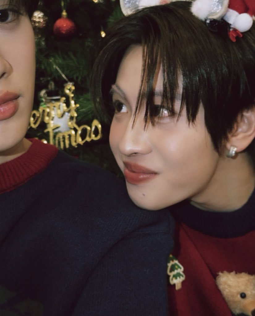 kanmkanmnn's tweet photo. รักมากแค่ไหน ให้ดูสายตาน้องเฟิร์สตอนมองพี่ ชัดเจนมาตลอด ที่สำคัญคือเป็นสายตาแบบเดิมมาตลอดจริง ๆ 🥺 https://t.co/FfeeaJGHWl
