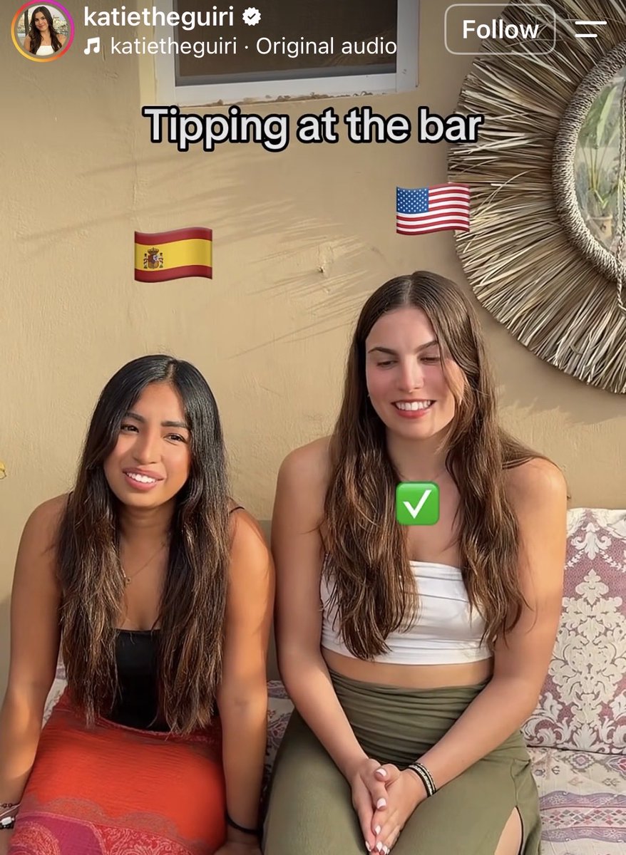 MissOptimista's tweet photo. La Katie esta, guiri en 🇪🇸 , hace un vídeo comparando costumbres estadounidenses con españolas, y lleva a una peruana. En los comentarios tenéis un sin fin de guiris diciendo que esa representa bien la típica española porque tiene pelo negro y piel oliva como Rodri. Mátame camión https://t.co/RswTZ2eM5g