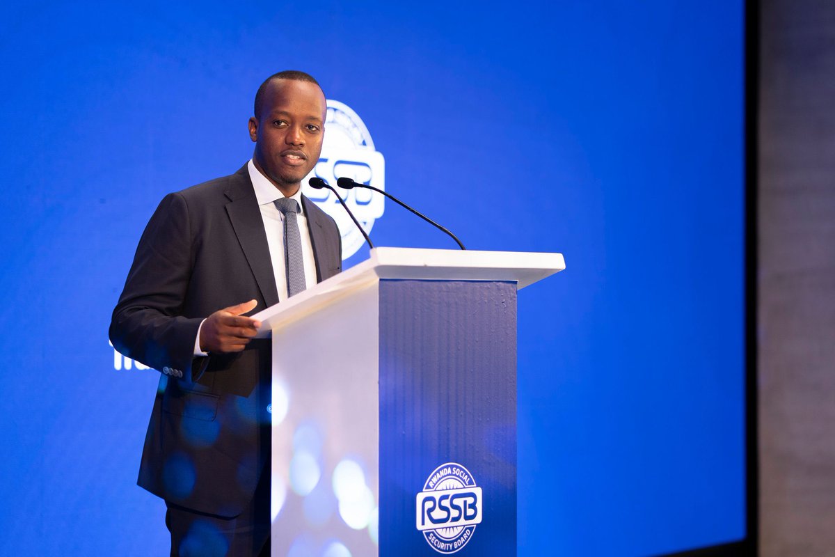 rbarwanda's tweet photo. 🚨AMAKURU AGEZWEHO🚨

Urwego rw'Ubwiteganyirize mu Rwanda (RSSB) rwaguze imigabane yose BK Group PLC yari ifite muri Sosiyete y'Ubwishingizi ya BK General Insurance Ltd.

Itangazo rya RSSB rivuga ko iyi ntambwe ishimangira icyerekezo cyayo cyo kugira ikigo cy'ubwishingizi gishobora guhangana ku isoko. #RBAAmakuru