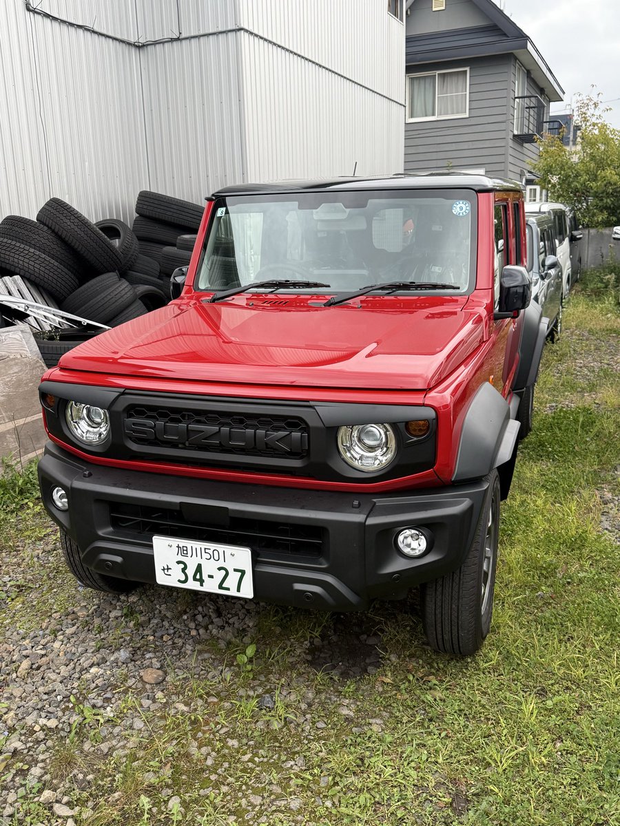 3cp7CqyJcDFzy5r's tweet photo. そう言えばジムニーノマド納車になりました♪
 #JC74W https://t.co/dG0jMUEFaO