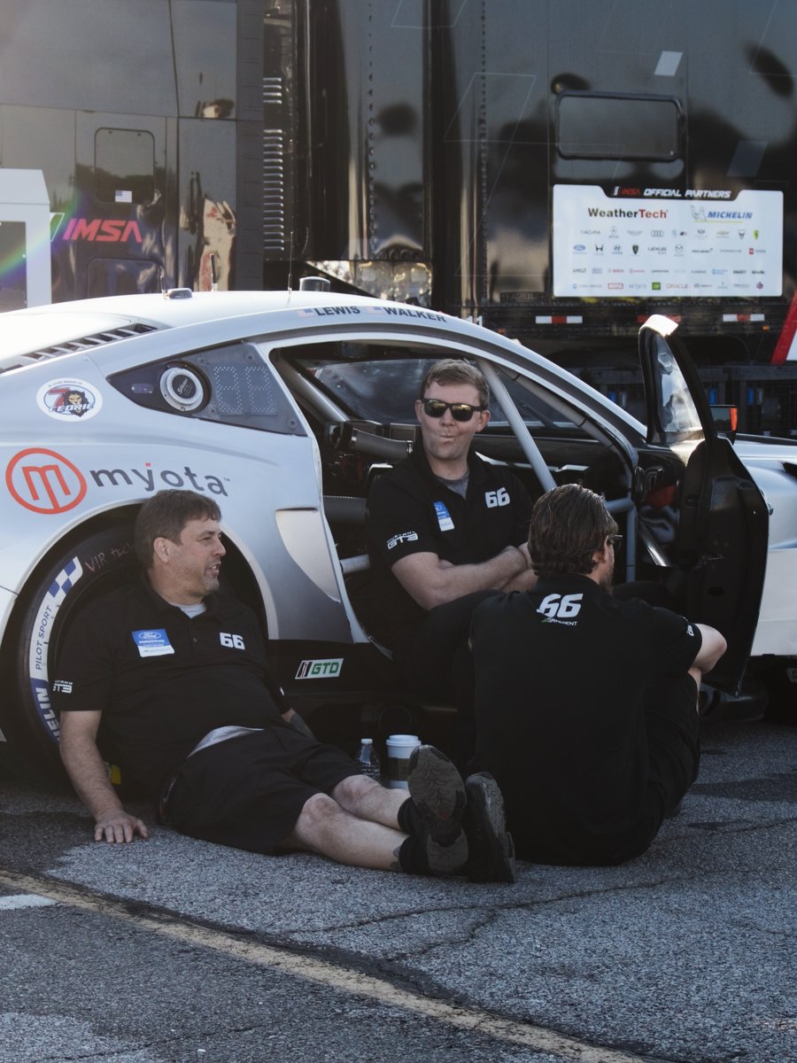 LewisFischowfp's tweet photo. The final day of an amazing weekend at VIR! So many great moments and photos captured. Follow for more content like this. https://t.co/B9BoYlvL29