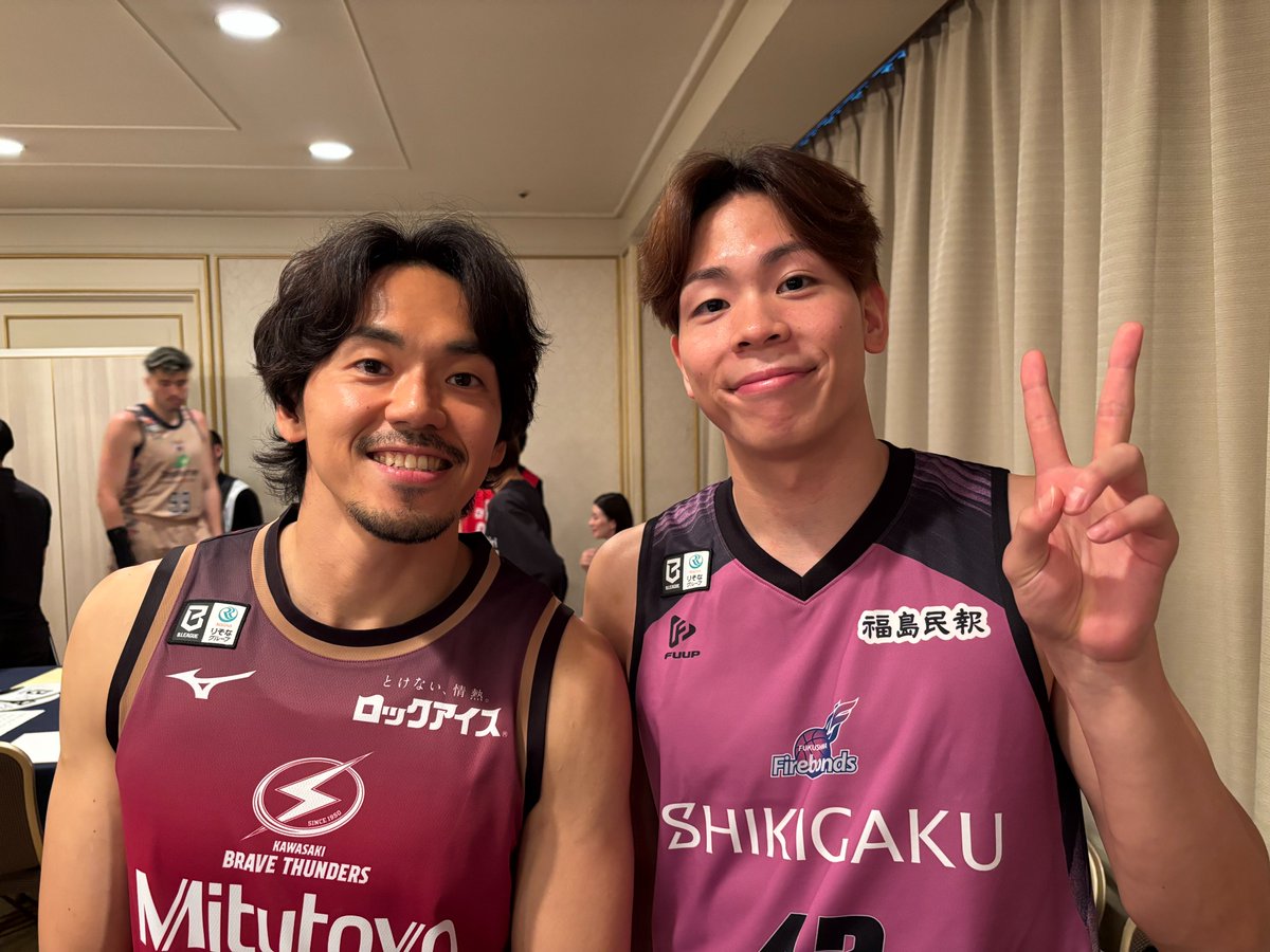 brave_thunders's tweet photo. ／
　再会！
＼
福島 益子 拓己選手とも会えました✌️✨ https://t.co/clHS3SPnqn