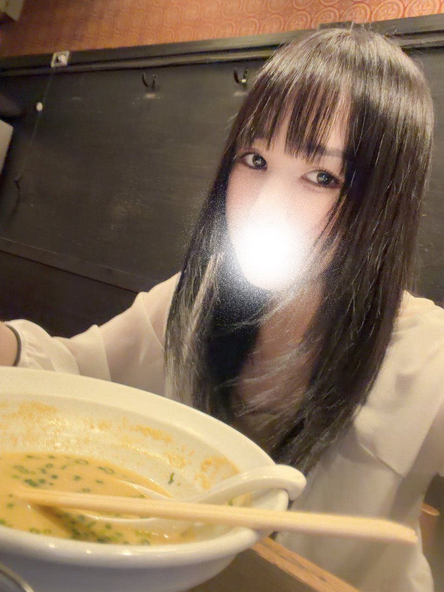 _misa8129new's tweet photo. 今日もラーメン🍜お酒も大好きだ❣️ https://t.co/Z5uYNL90gG