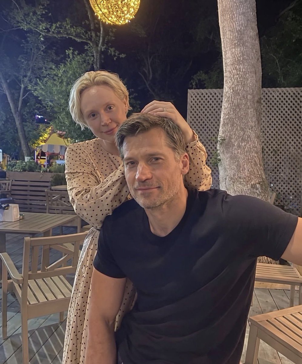 saed_writes's tweet photo. heard Brianne of Tarth and Jaime Lannister are a couple https://t.co/reo9P76i4z