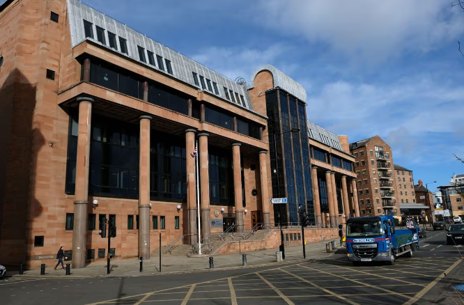 ChronicleLive's tweet photo. Gateshead son allegedly bit mum's nose for 'several minutes' whilst growling https://t.co/vxepefVXme https://t.co/KVarQgDbH3