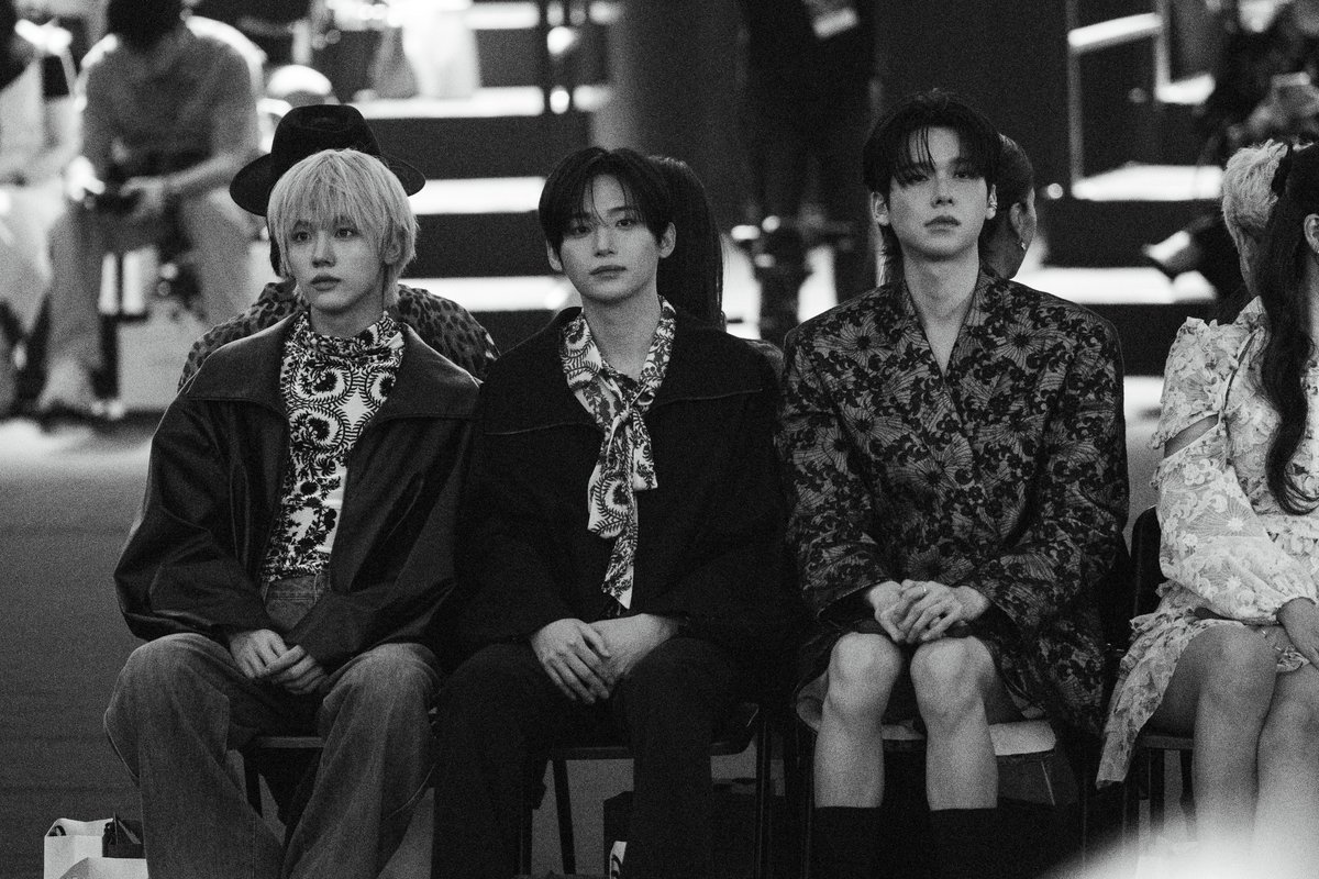 DomundiTV's tweet photo. Inside the world of DOUCAN.

Ohm @ohmkrit at Seoul Fashion Week 2027 SS, taking in the show and its distinctive vision. ✨

Let the moment unfold.

OHM MEETS SEOUL FOR THE FIRST TIME
#DOUCAN27SSxOhm
#DOUCAN
#seoulfashionweek2027ss
#ohmkrit https://t.co/yaZrsy9MBe