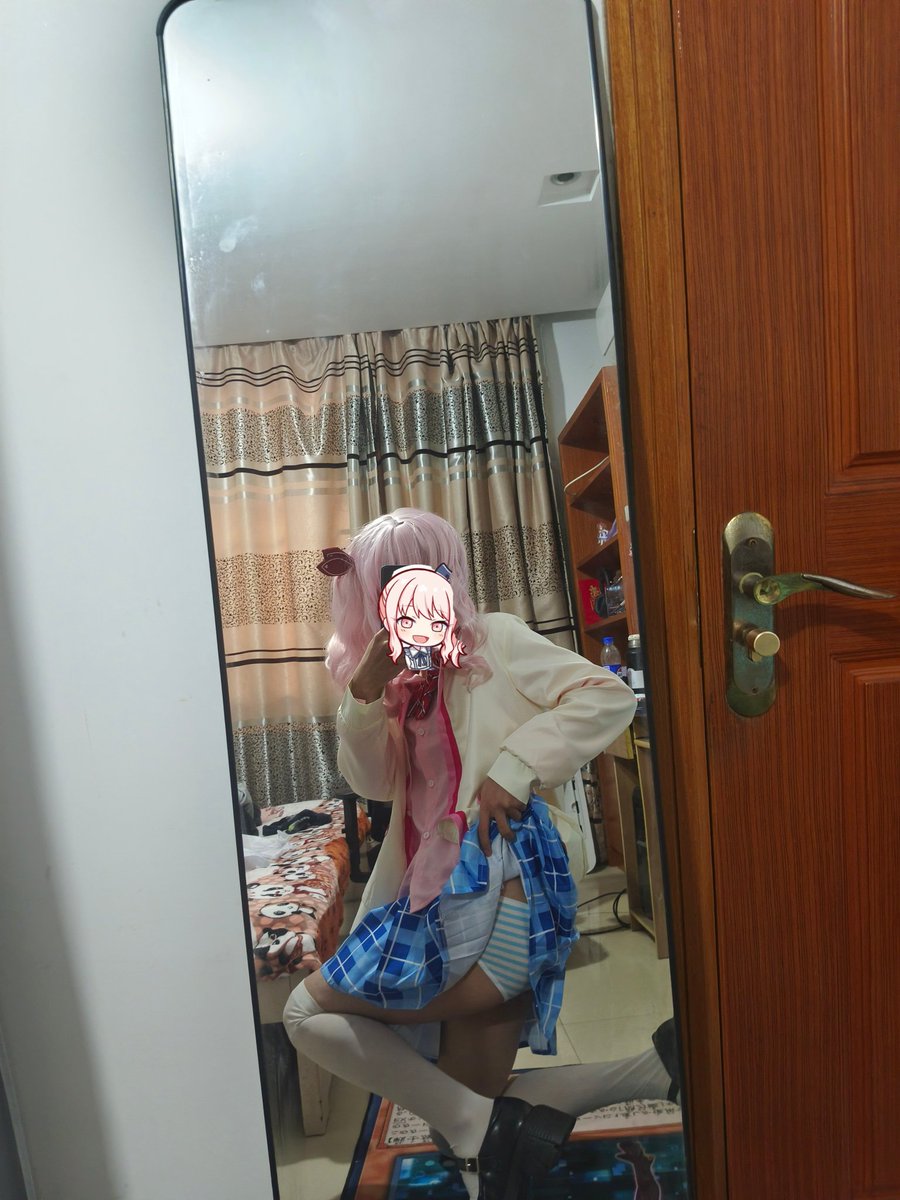 heistuzi's tweet photo. 蓝白碗
#男娘 https://t.co/XX21eEbTBM