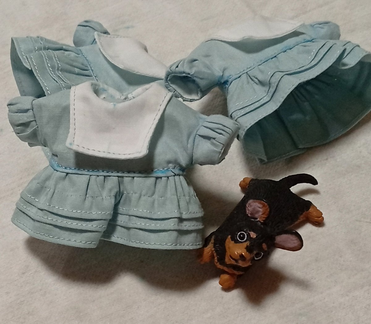 huapo10's tweet photo. バリバリにチャコペンついてますがでけましたー。
あとリボンとビーズつけて、かぼちゃパンツ作ったら完成です。
今週末〜来週くらいの募集期間を設けた抽選販売を予定しています。
minneの通信販売機能利用です〜。 https://t.co/9rFsbRxROx