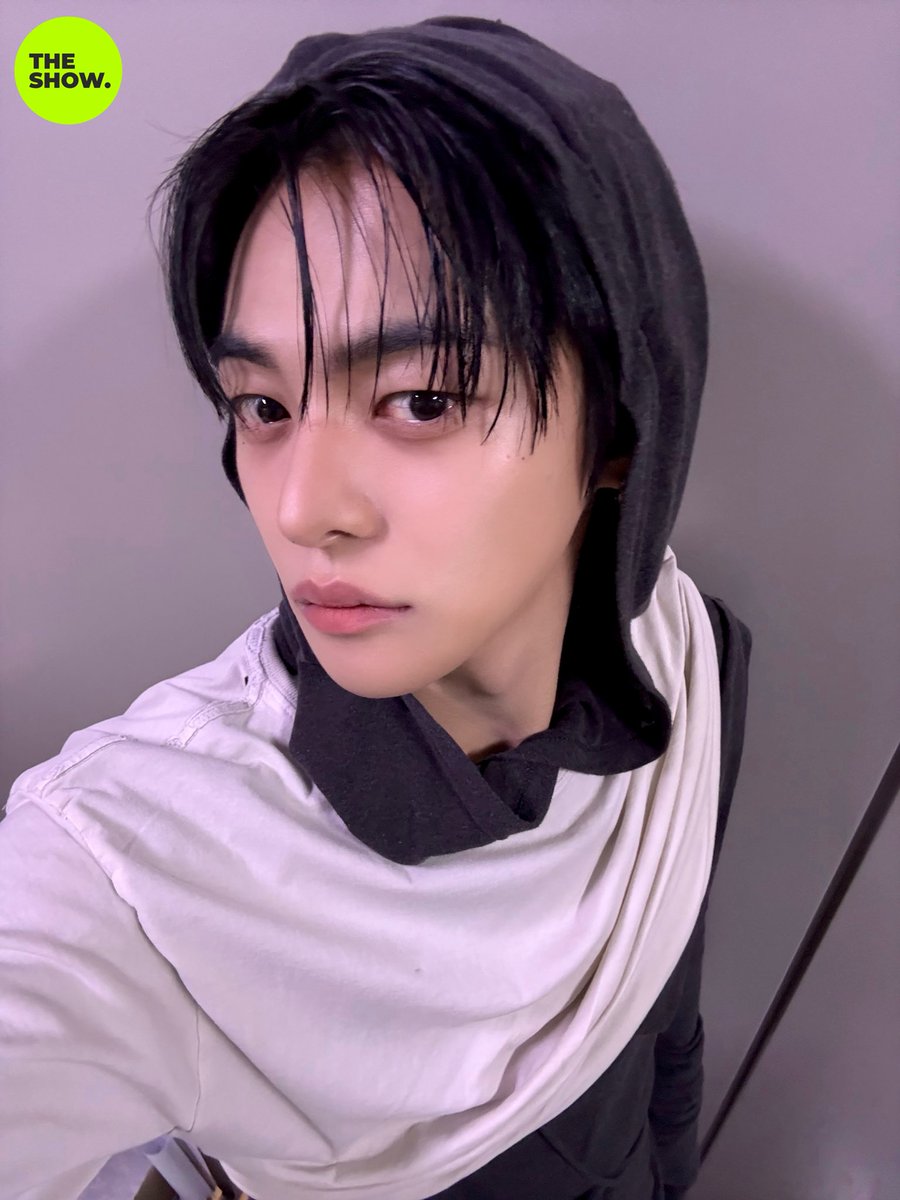 theshow_offcl's tweet photo. [💚398회 더쇼초이스 후보①] 
.     ♡ ♡　　　 ♡ ♡
♡　　　♡　♡　　  ♡
♡　　　 ∧♡∧　　　♡
♡　　 .(𓏼 ම ⩊ ම)　　 ♡
　♡　　(O　つ―＊♡
　　♡　し－J　알디원을 향한
　　　♡　지독한 #더쇼 의 마음이야❤
#ALPHADRIVEONE #BORN_DIRE @ALD1_official https://t.co/MOZSIaKLGY