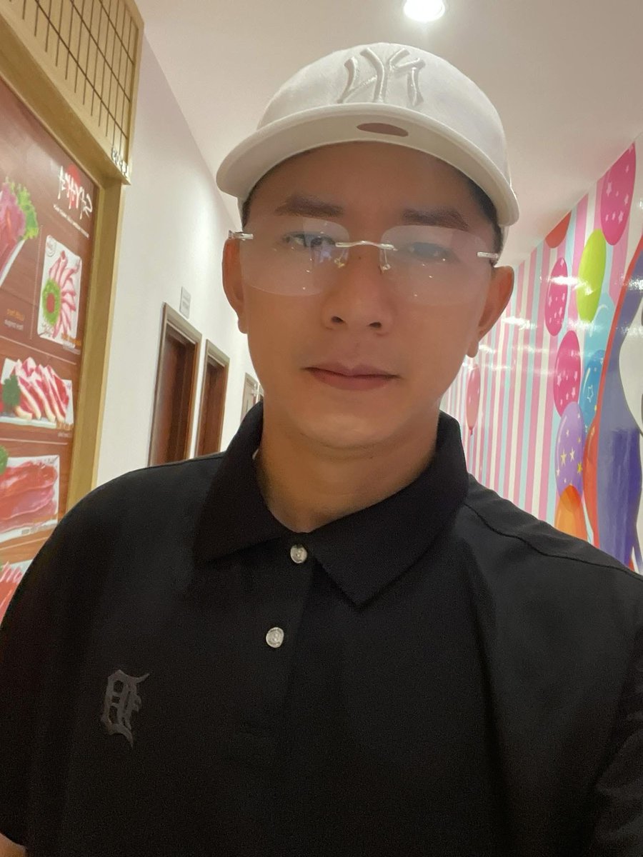 LyDaiHieu's tweet photo. @Sushimie_2006 @cassanova21194 Ước được xuất tinh vào lồn e https://t.co/YAdtnnIy7M