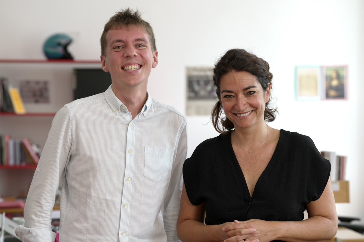 FranceTVRome's tweet photo. 📺 Après 4 années à vous raconter l’Italie, le Vatican et la Méditerranée, @schapi1 passe aujourd’hui le relais à @pl_monnier, nouveau correspondant permanent de @FranceTV à Rome 🇮🇹

Grazie Raphaële et benvenuto Paul-Luc ! https://t.co/LkN9JtDWcT