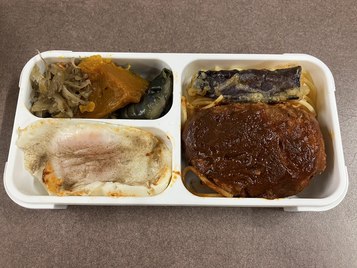 konosuke0604's tweet photo. 阪神２軍🆚日ハム２軍
今日は選手弁当🍱が無いのでうつぼ食堂の煮込ハンバーグを詰めてもらったよ https://t.co/cfZFW6aRnt