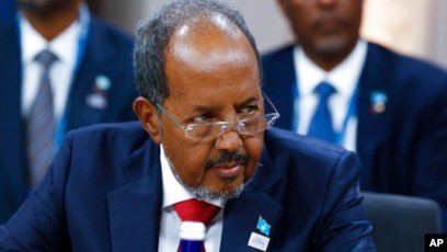 TheDailySomalia's tweet photo. ⚡️UPDATE: Following two months of intensive mediation led by Western diplomats, spearheaded by the @US2SOMALIA, Outgoing President Hassan Sheikh Mohamud’s administration and opposition leaders (including Puntland & Jubbaland) have reached a consensus.

The agreed framework rules out unilateral term extension disputes and establishes a structured 7-month transition toward transparent national elections.

Under the agreement, direct management of the electoral process shifts from the Office of the Prime Minister to an independent, multi-party Electoral Task Force representing federal, FMS, and opposition stakeholders.

State elections in Galmudug and Hirshabelle are slated for completion this September. Once regional polls wrap up, the Task Force will immediately kick off the federal election process.

The Task Force will oversee schedule drafting, technical operations, and inter-party coordination to ensure a neutral, transparent, and credible voting outcome. #Somalia