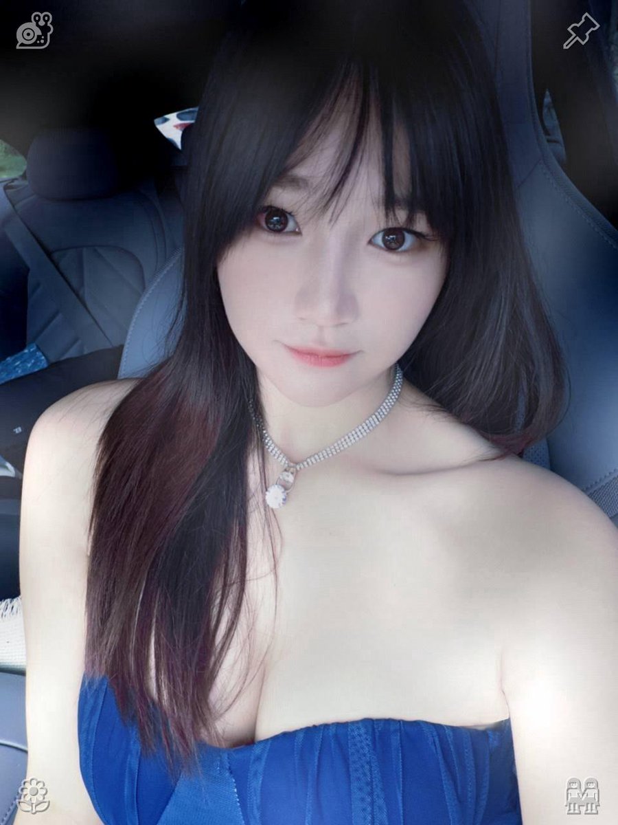 Colleen04729611's tweet photo. 🦰少女时代就应该吃漂亮饭谁不喜欢香香软软的小美女？🚬
🐱@A_157🗑
包养经济，合约女友，爹系男友，不喜包退🚗 https://t.co/tJmErqLz3h