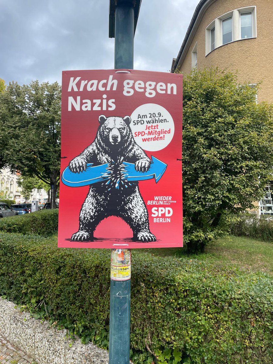 thorbipedia's tweet photo. Gut, daß sich die #SPD bei uns in Berlin-Schlachtensee gegen die Verrohung der Gesellschaft einsetzt. Vorbildlich! https://t.co/FR5sZ8g5xT