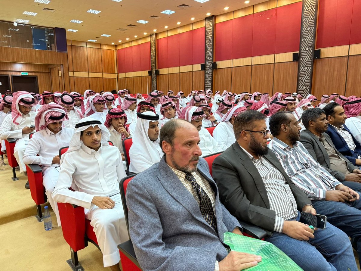 kku_ac_mhl's tweet photo. #يحدث_الآن حفل استقبال الطلبة المستجدين في الكلية التطبيقية بمحايل عسير، وسط أجواء ترحيبية ببداية عام جامعي حافل بالنجاح والتميز
#جامعة_الملك_خالد
#الكلية_التطبيقية_بمحايل_عسير https://t.co/JWYTlSdoLC