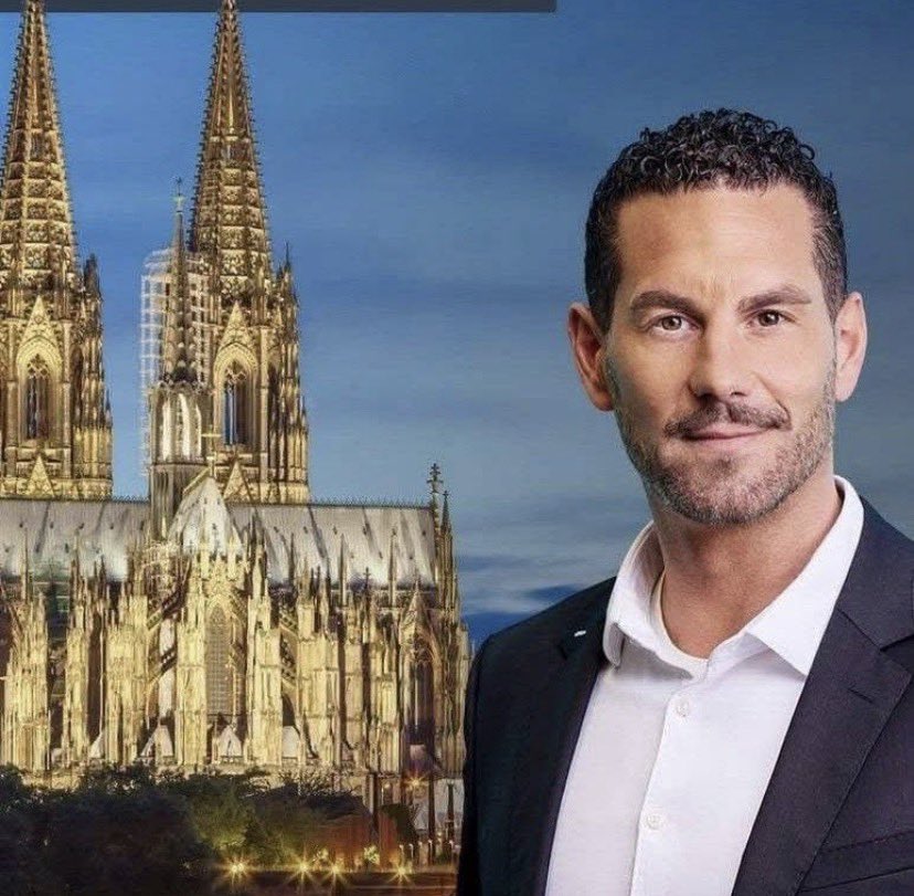 KingDavid9y's tweet photo. Kristian Beara, a German politician and police officer who supports Israel, asked on X: “How is it possible that Palestinians always run out of food and water, but never run out of rockets and ammunition?”🤔 https://t.co/ZQ7tCoCyIb