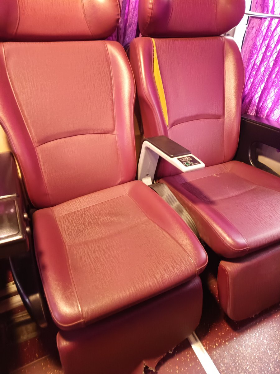 austinkie's tweet photo. premium seat HAHAHA sarap tulog sa byahe na naman https://t.co/gJ97APWomI