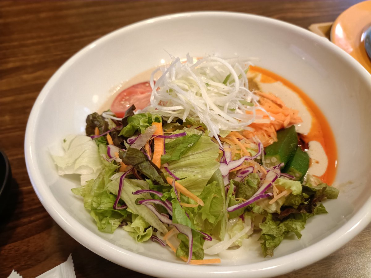 nowhappygo1's tweet photo. 某　ジョナサン
K日部中央店

若鶏のグリル
和風オニオンソース
和食セット

山椒辣油
（さんしょうらーゆ）
香る
カレーな冷やし豆乳
坦々うどん

ドリンクバー https://t.co/igF7lsfxDZ