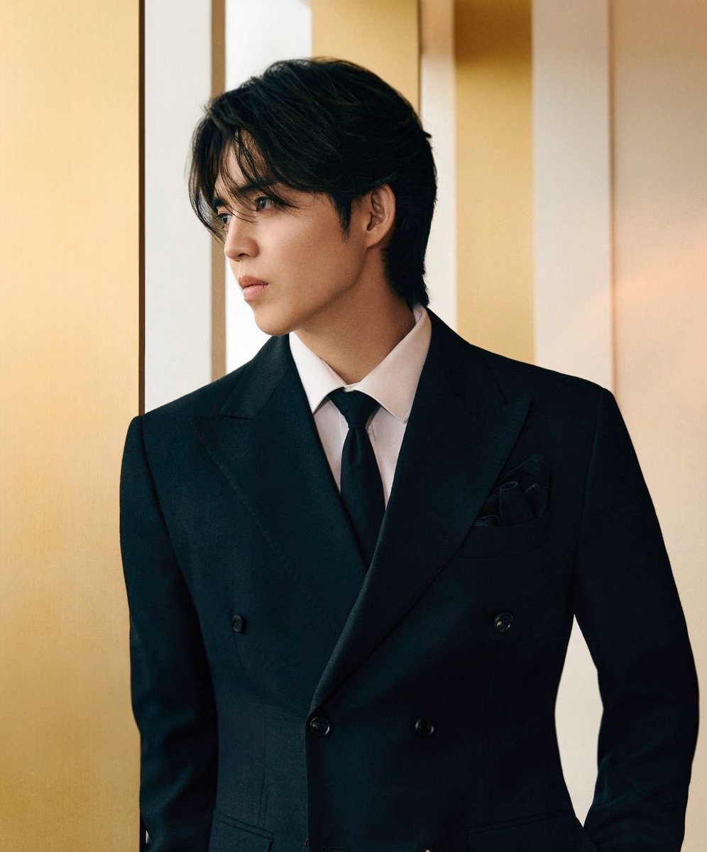 ayecheol's tweet photo. there is NO ONE else like him. https://t.co/M0HRiRhACd