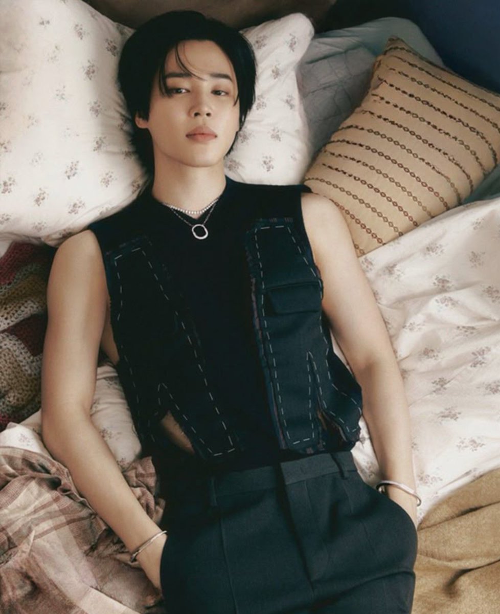 jmchartsmaster's tweet photo. Jimin surpassed 3 million followers on TikTok in just 1.5 days! https://t.co/yzsZqi6hcF