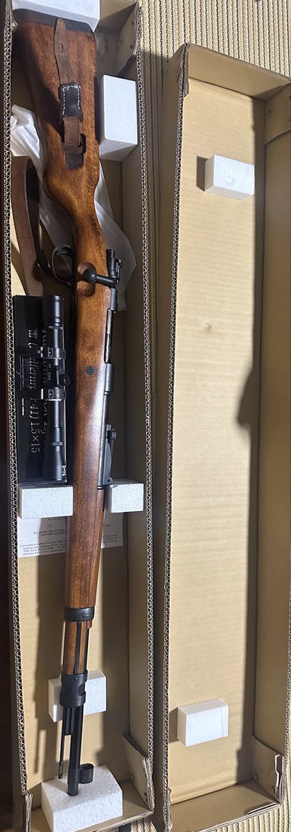 Terubo03's tweet photo. 委託販売
顔見知りのみで

タナカkar98kエアーコッキングライフル
(ストック部分サビあり※写真3参照)
専用スコープ
モーゼル98kスリング
お値段50kですϵ( 'Θ' )϶ https://t.co/nSMW0loyKW