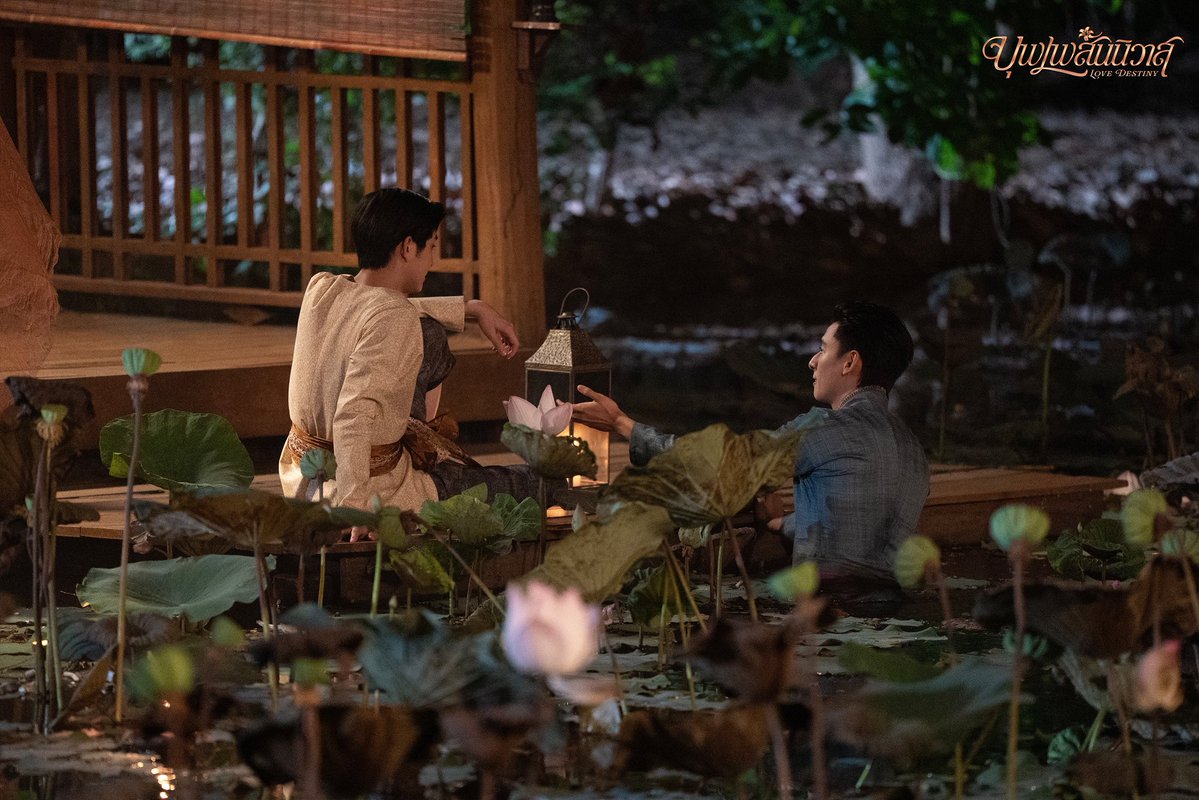 cuuthailand's tweet photo. กริ๊ง ๆ🛎️ คืนนี้มี #บุพเพสันนิวาส EP.8 !! 

ไม่ว่าจะฝนตก รถติดแค่ไหน ก็ต้องกลับบ้านให้ทัน 22.30 น. น้า รับรองว่ามีแต่เรื่องฟิน ๆ 👀

#LoveDestiny #CUUThailand https://t.co/cSLbqgG22j
