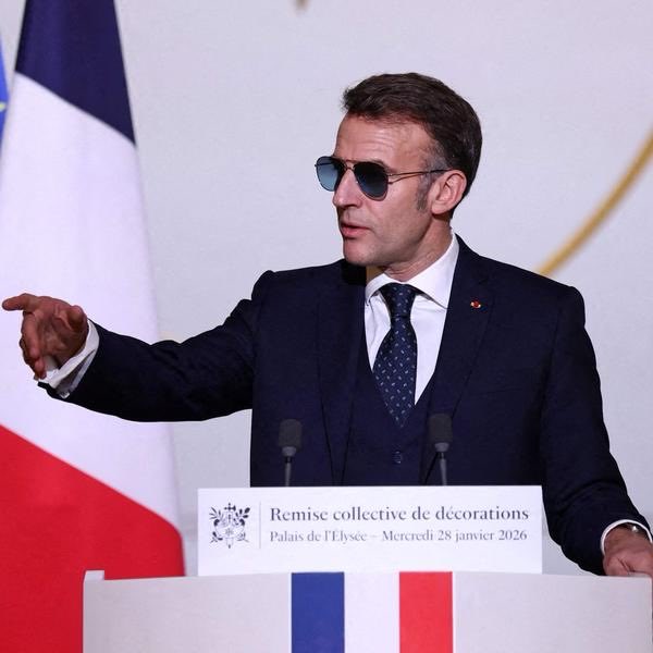 TribunePop23's tweet photo. 🗳️🇫🇷FLASH INFO - Selon un sondage publié par la Fondation Roi Baudouin, 54 % des Français interrogés se prononcent en faveur d’une sortie de l’Union européenne.

La sortie de l’UE recueillerait ainsi une majorité d’avis favorables parmi les personnes sondées. https://t.co/0hIhTEUHhO