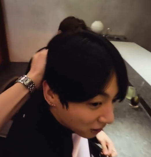 smol_kia's tweet photo. happy birthday jungkook! https://t.co/vn2a0tCC4j