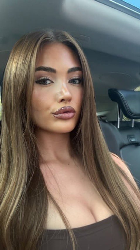 goddesssleoni's tweet photo. I get the obsession tbh? https://t.co/LKFn96m28e