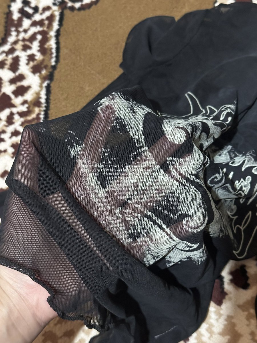 illeenbreak's tweet photo. เสื้อเปิดไหล ซีทรู ผ้าตาข่าย 
detail: อก 15 ยืดได้ถึง 21 ยาว 19.5 
แขนซ้าย-ขวา ยาว 22

📍Price 150 ฿ 🗯️

#ส่งต่อ #ส่งต่อเสื้อผ้า #เสื้อผ้ามือสอง #เสื้อผ้ามือ2 #โล๊ะตู้เสื้อผ้า #เสื้อผ้ามือสองสภาพดี https://t.co/atNgevtI5u