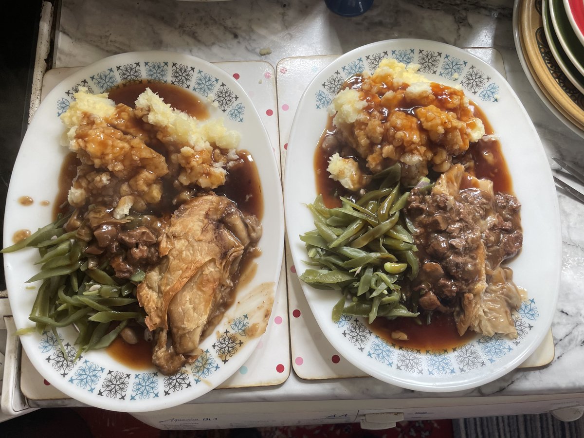 DaleE2T's tweet photo. August 30th 2022. This was the last time we had runner beans grown in the garden. And the last time mum would do the honors in preparing them - she was much better than me at doing that. #vegetables #runnerbeans https://t.co/1u3FMuoGsH