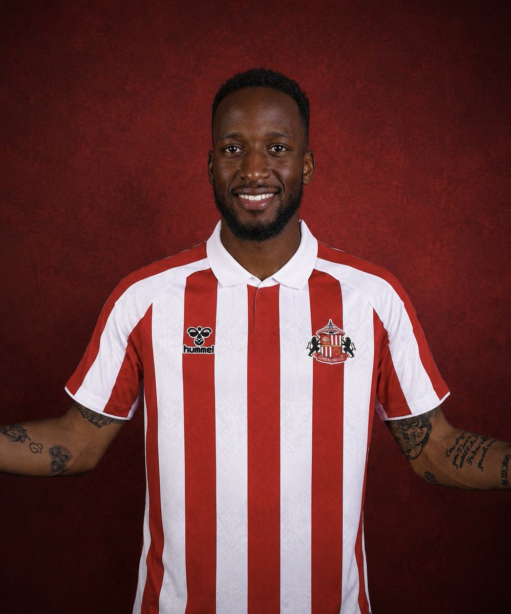wire_pitch's tweet photo. 🚨🔴⚪️ SUNDERLAND CLOSING IN ON DODI LUKEBAKIO!

🔥 Sunderland are now close to signing Dodi Lukebakio from Benfica, after Crystal Palace hijacked their move for Malick Fofana.

📡 Keith Downie — Sky Sports

—

🚨🔴⚪️ سندرلاند يقترب من التعاقد مع دودي لوكيباكيو!

🔥 سندرلاند بات قريبًا من ضم دودي لوكيباكيو قادمًا من بنفيكا، بعد أن خطف كريستال بالاس منهم صفقة ماليك فوفانا.

📡 كيث داوني — سكاي سبورتس