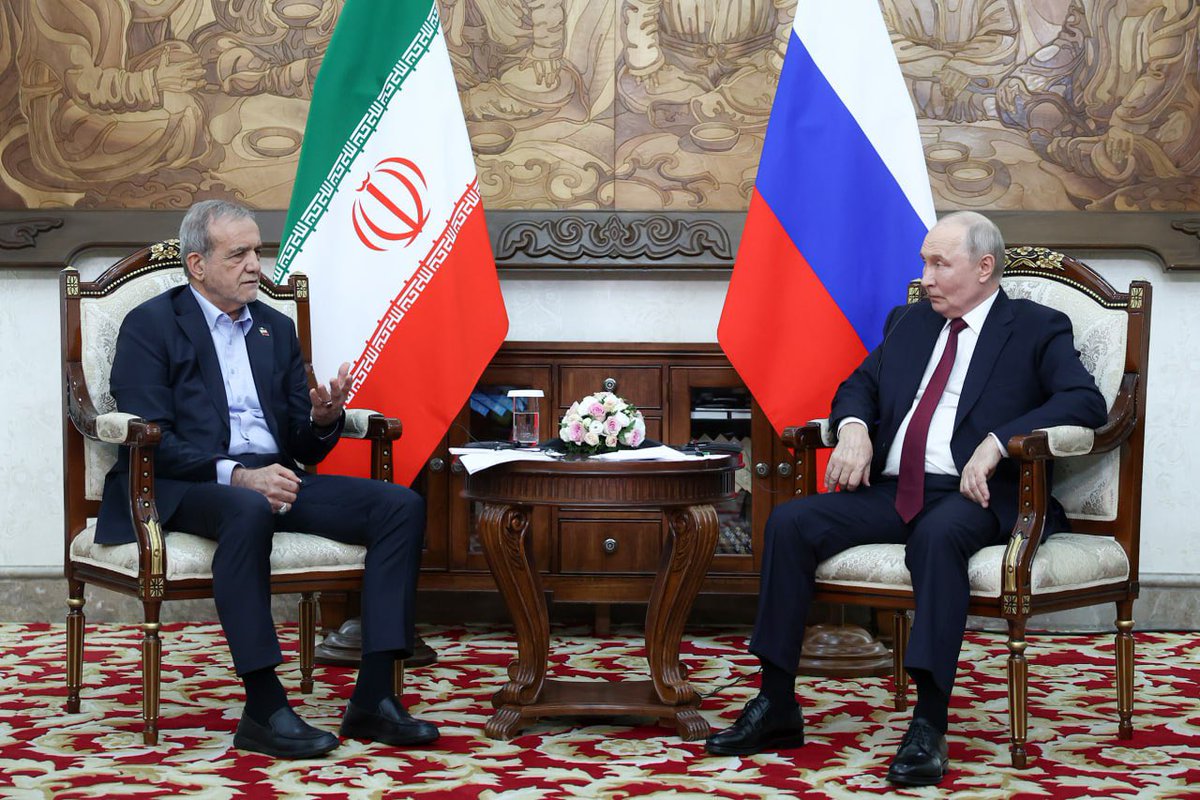 mhcz129's tweet photo. همراهی با کشورهایی که با ما منافع مشترک دارن، قطعا میتونه برای رسیدن به اهدافمون کمک‌مون کنه!

امیدوارم دیپلماسی ما اهمیت ویژه‌ای به چین و روسیه بده… https://t.co/Kc8lMAs4aW