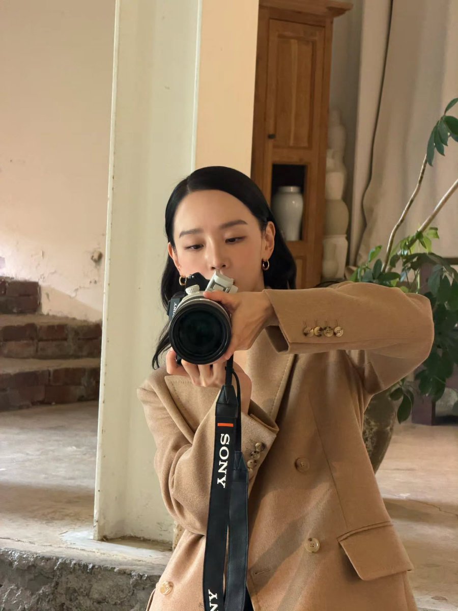 magshs89's tweet photo. 나 이런거 볼때마다 조삼달 보고싶음
���멀하게 입고 출장 간 좀 더 성숙해진 조삼달 같아

#신혜선 #알러뷰 https://t.co/iOeYxON4kr