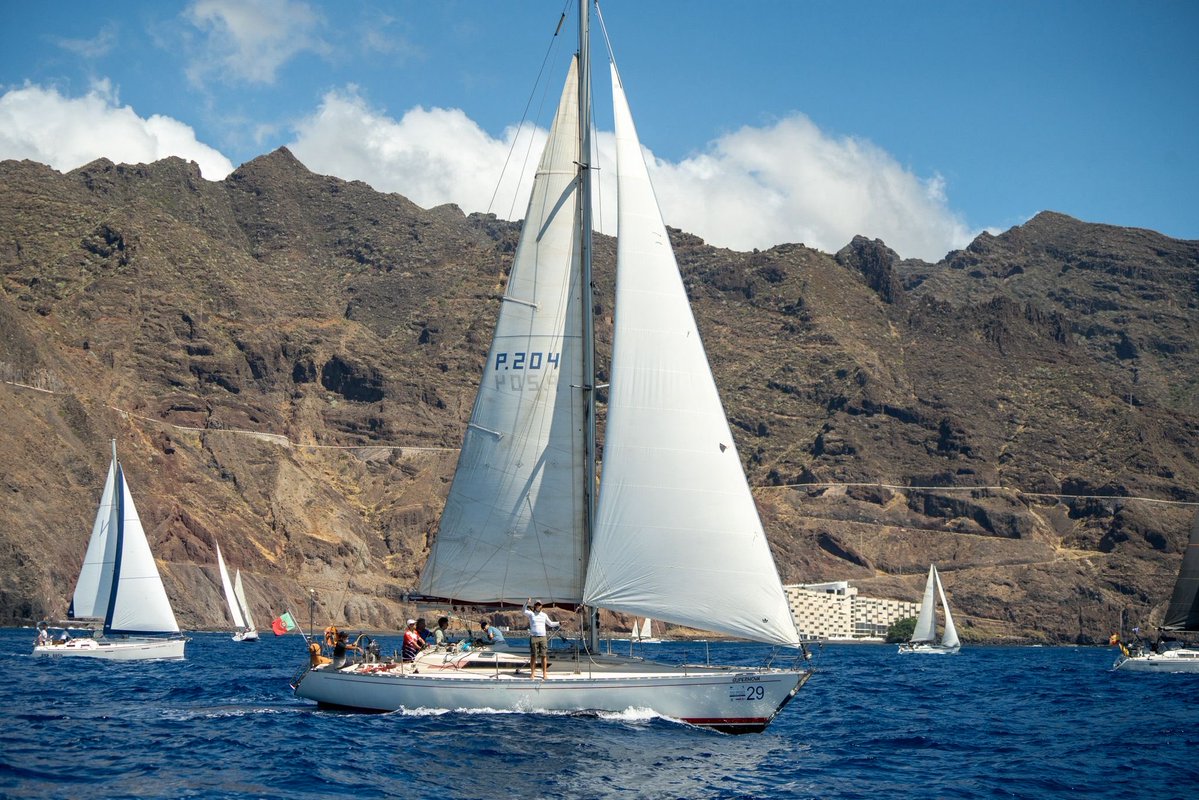 RCNTenerife's tweet photo. ⛵ Rumbo a Madeira desde el RCNT

La XXIV Regata Internacional Canarias–Madeira ya está en marcha. 

¡Buen viento y buena travesía a toda la flota! 🌊⛵

@realfederacioncanariadevela @fivtenerife @dxtenerife @deportesctfe @deportecanario_gobcan

#RCNT #Vela #CanariasMadeira https://t.co/mAFMMdE1gp
