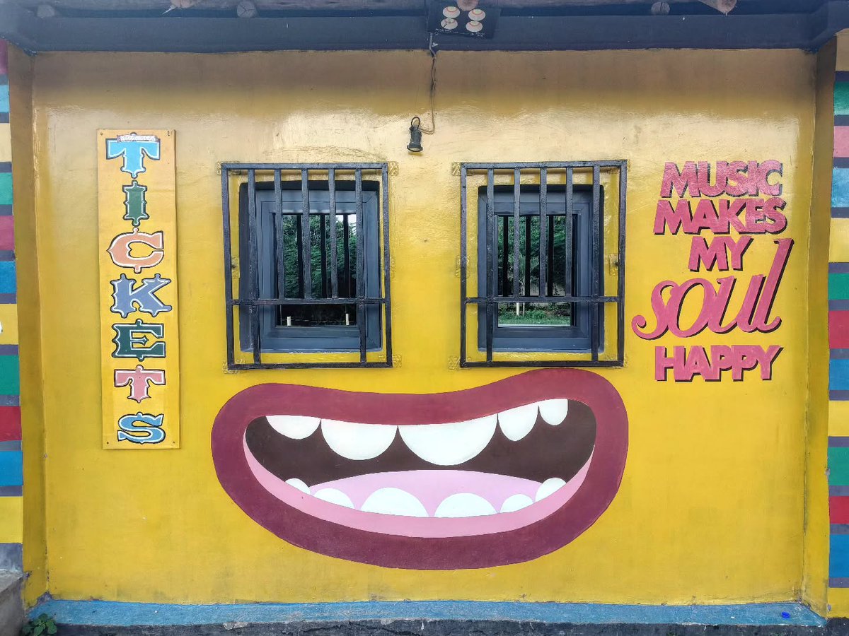 32berkay's tweet photo. What the building said... Nungwi Village, Riu Palace Swahili, Zanzibar. https://t.co/6SOi5jDtsp