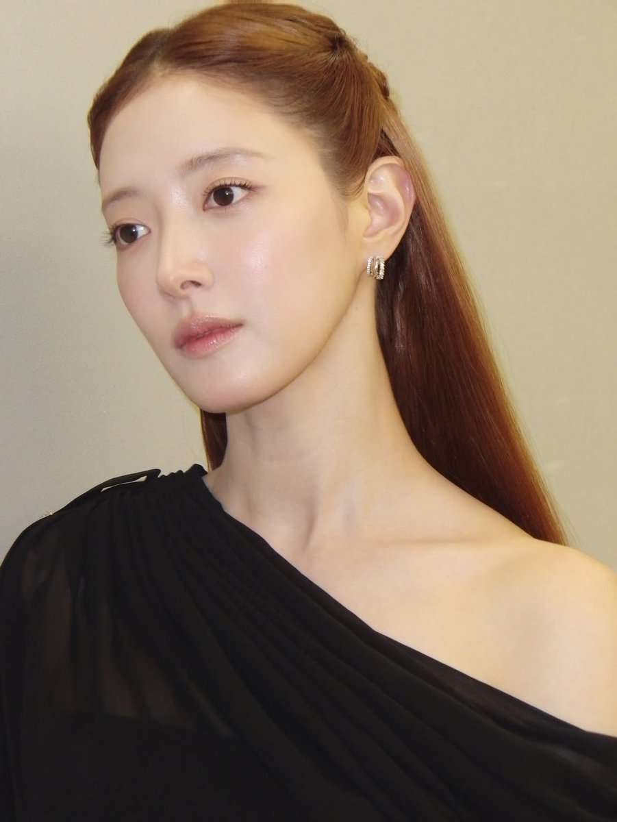 roong1220's tweet photo. 260901 #이세영 인스타🩵 https://t.co/ZweT2V6aFW