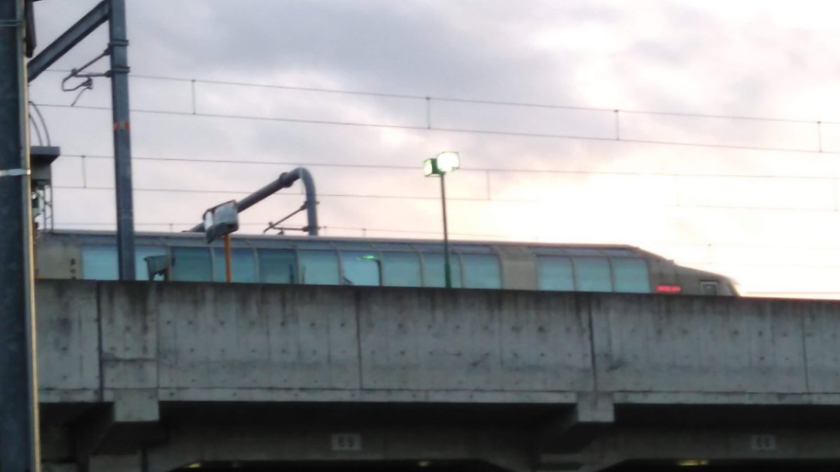 nishimitu201's tweet photo. そういえば2018/9/22夕方6時にたまたま福知山駅前で撮った写真にKTR001写り込んでたんだけどコレがラストランだったりする…？(;^ω^) https://t.co/3kTa2xNjpz