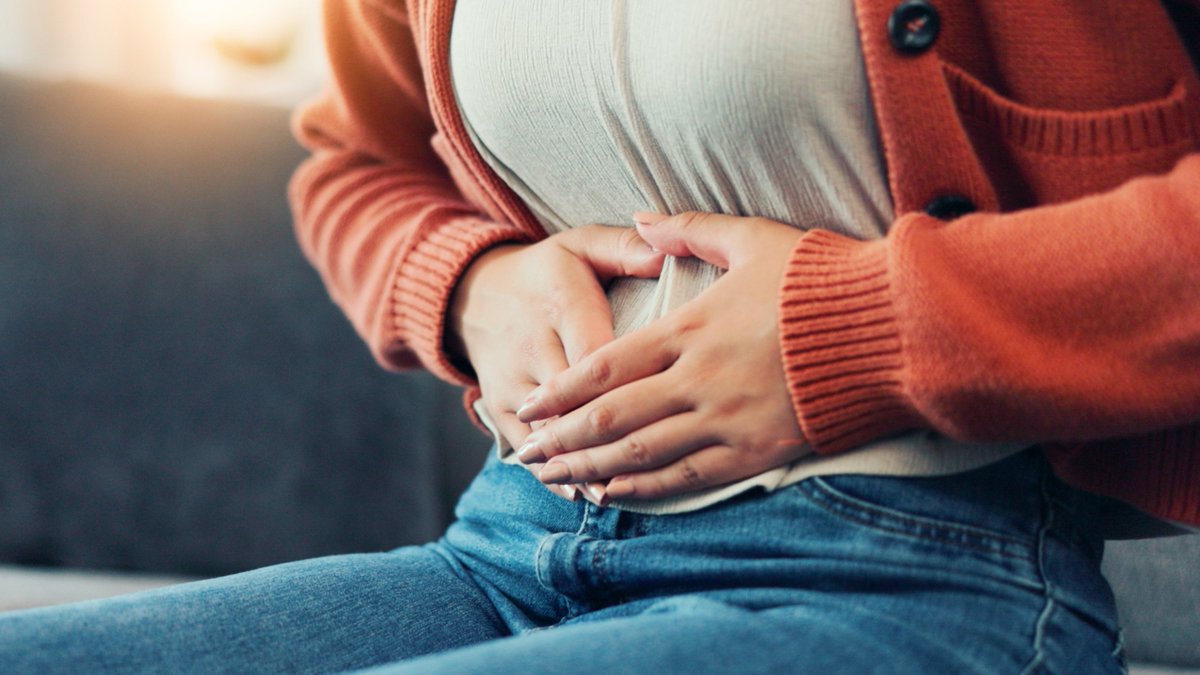 AOKNordWest's tweet photo. Deutlich steigende #Rotavirus-Infektionsfälle in #SchleswigHolstein: In 2025 wurden 950 Infektionsfälle gemeldet. Rotaviren sind hoch ansteckend und leicht übertragbar. Auch Erwachsene sind betroffen. #Hygieneregeln beachten! https://t.co/GtrmP36HaZ https://t.co/yXX2q2xcse