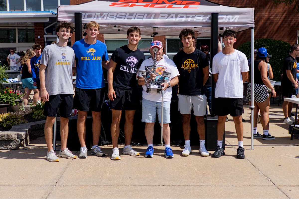 Seckman_Hoops's tweet photo. Thank you to everyone who came out to our 3rd annual dribble and drive car show it was a huge success! @jaghoopsbooster https://t.co/x5XF7plybL