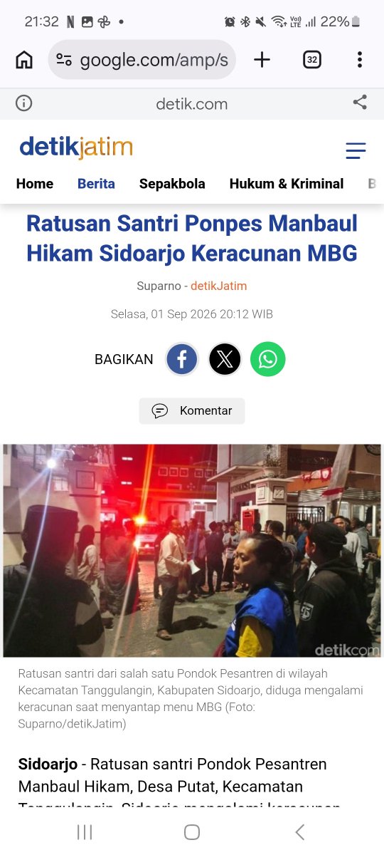 dosenkesmas's tweet photo. 🚨🚨🚨
RATUSAN SANTRI KERACUNAN MBG DI SIDOARJO 

Data sementara 120 santri dilarikan ke RS dengan rincian

- RSUD Sidoarjo 80 santri
- RS Siti Hajar 19 santri
- RS Delta Surya: 12 santri
- RS Pusura Gelam 9 santri.

Hingga berita ini ditulis, jumlah korban masih berpotensi bertambah sebab puluhan ambulans terus keluar-masuk kawasan pesantren untuk mengevakuasi santri yang mengeluhkan gejala keracunan.

Kita doakan yaa...