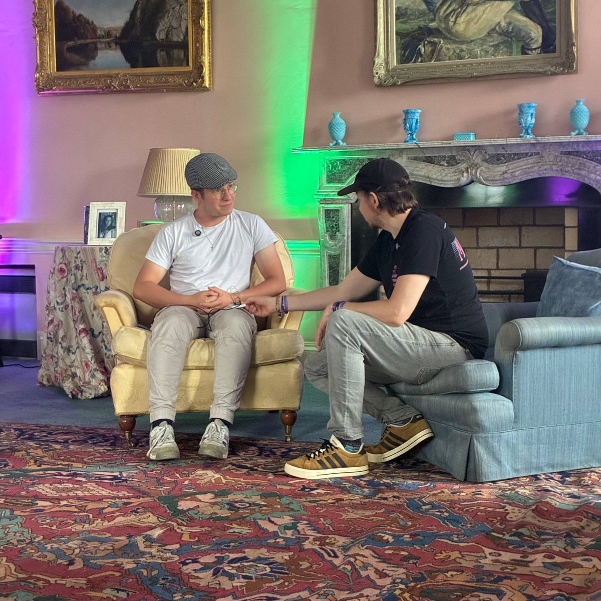 Magicred_1's tweet photo. Had the chance to pitch @finagotchi today to @SolPlay_jonas at @cstldao, hope the bloopers don't come out tho 😂 https://t.co/D0j2X14TH8