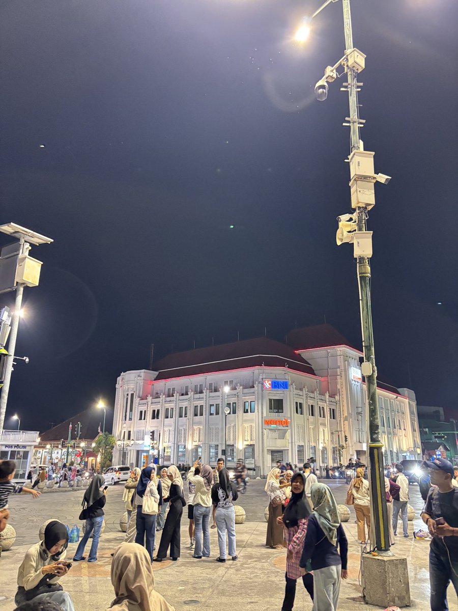 Indhheee's tweet photo. aku mendatangi jogja di awal tahun dengan setiap titik nya punya cerita https://t.co/Uzk61eRtHG