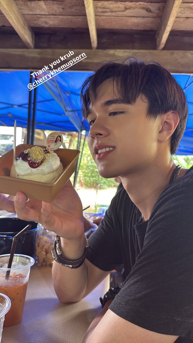 FCMikeyMike's tweet photo. @paajaew @mikepanitan_072 Thank you krub พี่เชอรี่ @cherisiriupsorn
Thank you 😘
Thank you for your support 🙏🧡
#ที่ไหนคือบ้านที่น่านคือเรา 
#ไมกี้ปณิธาน #mikepanitan 
#MPRIME
Cr.IG Story @MPRIME_official https://t.co/p12f0W7rA4